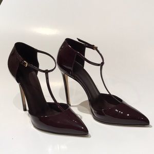 Gucci maroon patent leather t-strap heels